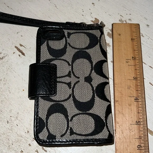 Coach cell phone case - Picture 2 of 5